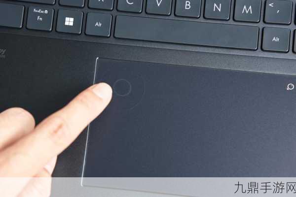 性系MACBOOKPRO高清大更新：全新升级的MacBook Pro带来震撼高清体验